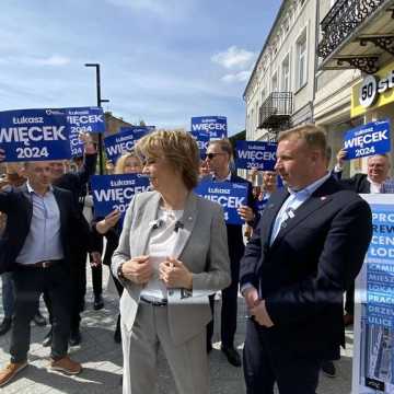 Hanna Zdanowska apeluje o oddanie głosu na Łukasza Więcka w wyborach prezydenckich w Radomsku. Trzeba przywrócić do życia centrum miasta