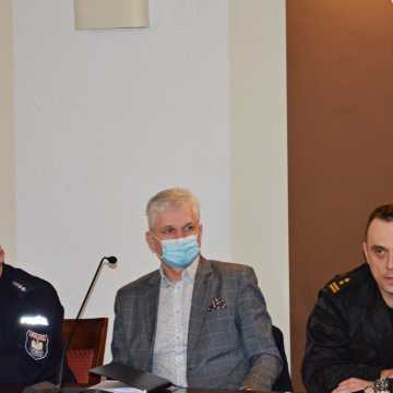 Zebrał się Powiatowy Zespół Zarządzania Kryzysowego. Miasta i gminy powiatu radomszczańskiego solidarne z Ukrainą