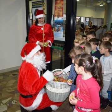 Święty Mikołaj odwiedził Miejski Dom Kultury