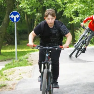 Pumptrack w Radomsku oficjalnie oddany do użytku