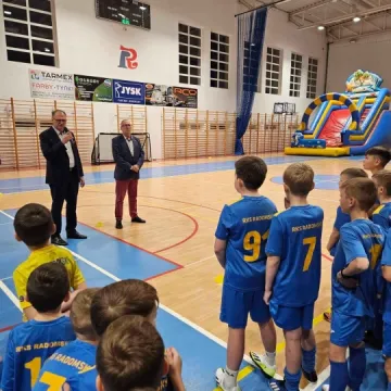 Świąteczne granie młodych piłkarzy RKS Radomsko