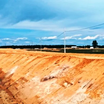 Na węźle w Kamieńsku już widać zarysy wjazdów i zjazdów z autostrady