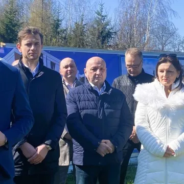 Wbito symboliczną łopatę. W Radomsku ruszyła budowa bloków SIM