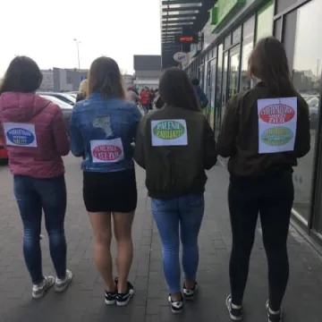 Uliczny happening uczniów Mechanika