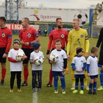 RKS Radomsko remisuje z Bronią Radom 1:1
