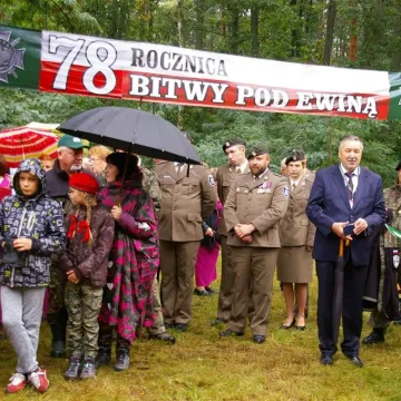 Upamiętniono 78. rocznicę bitwy pod Ewiną
