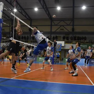 Czwarty tie-break z rzędu. Bugaj Volley Radomsko ulega Chełmcowi