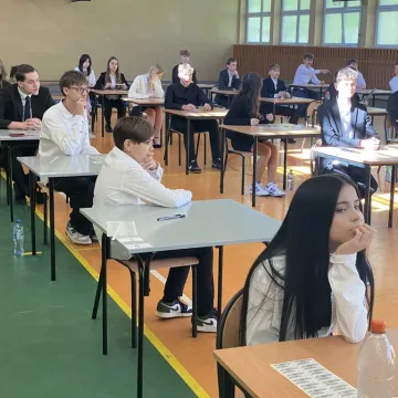 Polski na pierwszy ogień. Ósmoklasiści zaczynają egzaminy