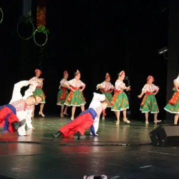 Koncert zespołów folklorystycznych w MDK