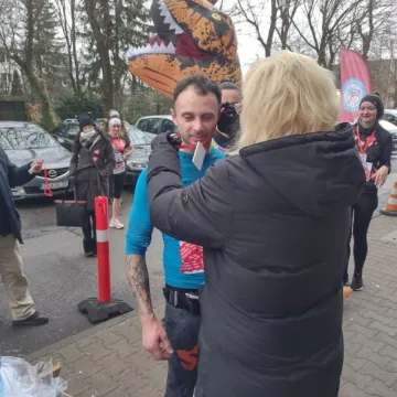 Bieg po schodach radomszczańskiego wieżowca. Wszystko dla WOŚP