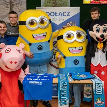 Elektryk kusił ósmoklasistów