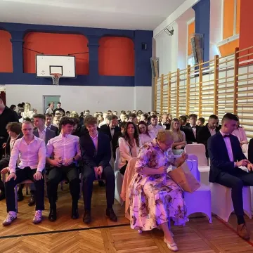 Elektryk pożegnał absolwentów. Teraz czas na maturę