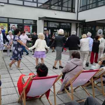 Potańcówka na patio MDK w Radomsku