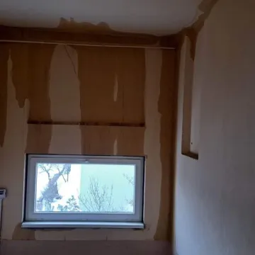 Przyszła odwilż a w blokach zalało mieszkania i klatki schodowe