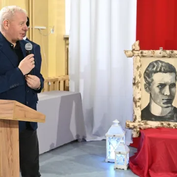 Pierwszoklasiści z II LO w Radomsku złożyli ślubowanie