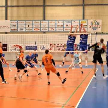 METPRIM Volley Radomsko zgarnia wygraną z UKS AS Zduńska Wola