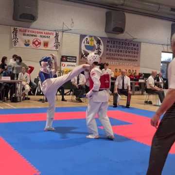 Dwa srebrne medale zawodników Klubu Karate Randori  na turnieju w Bukownie