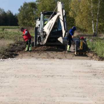 Trwa przebudowa ulicy Leśnej w Płoszowie