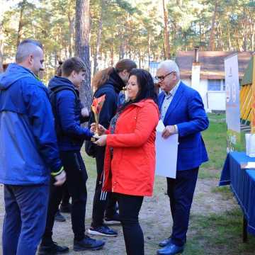 W gminie Przedbórz poszukiwali pieczonego ziemniaka