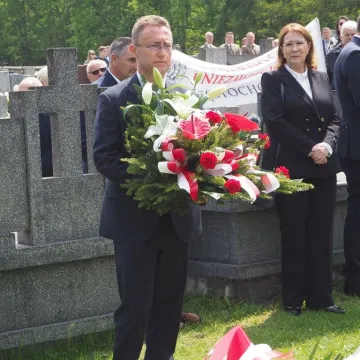 W Bąkowej Górze upamiętniono 77. rocznicę mordu żołnierzy KWP