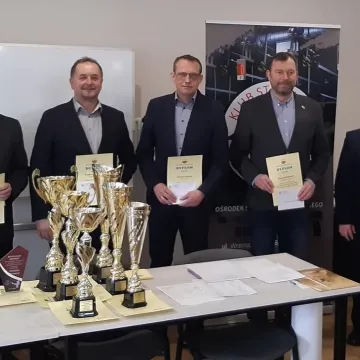 Medale dla zawodników OKSS „10-tka”