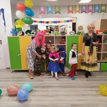 To ich pierwszy taki bal...