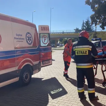 Ewakuacja ZSP 1 w Radomsku. Był pożar, strzały i osoby ranne