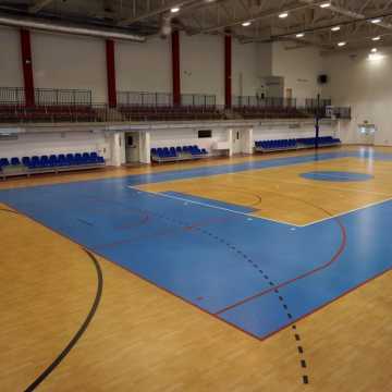 Radni przyjęli nowy regulamin korzystania z Powiatowej Hali Sportowej w Radomsku