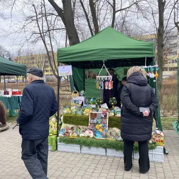 Domowe wypieki, wędliny i ozdoby. Tak wyglądał V powiatowy kiermasz wielkanocny