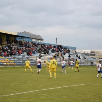 RKS Radomsko remisuje z Bronią Radom 1:1