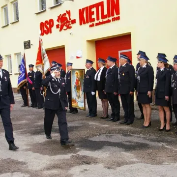 Uroczysty apel i odznaczenia dla druhów z OSP w Kietlinie
