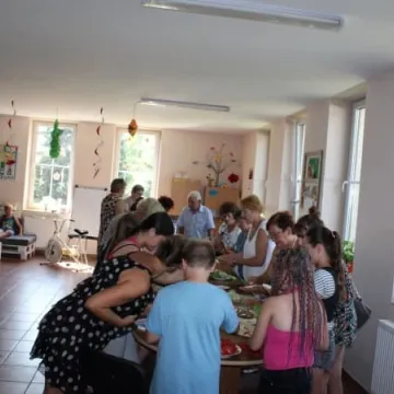 Piknik integracyjny dzieci i seniorów RUTW SAN