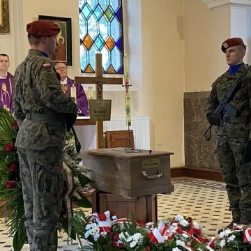 Ekshumowany Jan Kowalski spoczął na Cmentarzu Starym w Radomsku