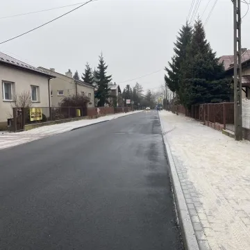 Nowa droga, nowe chodniki. Tak zmieniła się ulica Żwirki