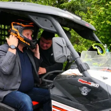 Strażacki piknik rodzinny w Dąbrówce zintegrował mieszkańców