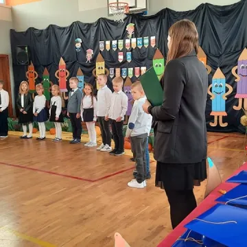 Ślubowanie pierwszaków w PSP nr 8 w Radomsku