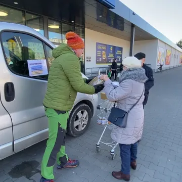 [AKTUALIZACJA] Kolejne punkty zbiórki darów. Radomszczanie ruszyli z pomocą dla Ukrainy