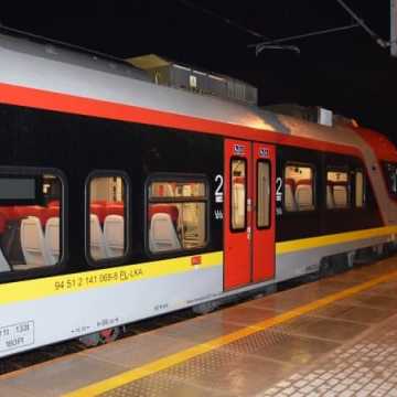 Pierwszy pociąg ŁKA wjechał na dworzec w Radomsku