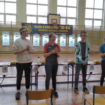 Strzeleckie sukcesy zawodników OKSS „10-tka”