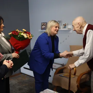 100 lat życia pełnego pracy, pasji i rodziny. Pan Marian obchodzi setne urodziny