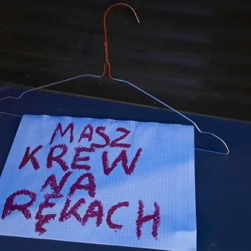 Kolejny dzień protestów pod biurem posłanki Milczanowskiej w Radomsku