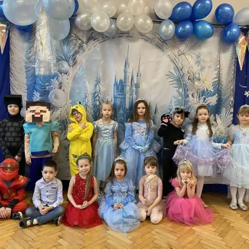 „Zimowa Kraina”. Bal karnawałowy w przedszkolu nr 9 w Radomsku