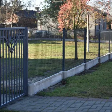 Nowe ogrodzenie przy świetlicy wiejskiej w Barczkowicach