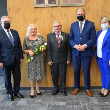 „Złoci” małżonkowie odznaczeni medalami