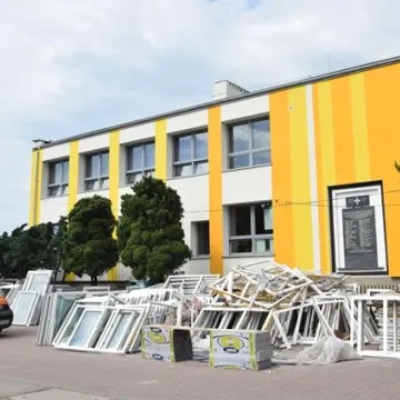 PSP 10 w Radomsku będzie ekologiczna. Trwa termomodernizacja obiektu