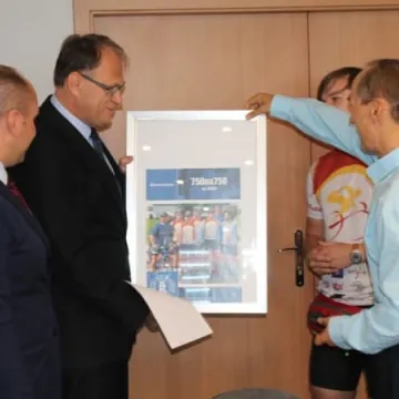 Nowoczesna promuje kolarstwo