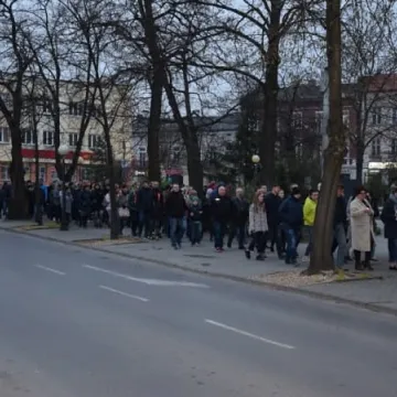 Wiec poparcia dla strajkujących nauczycieli w Radomsku