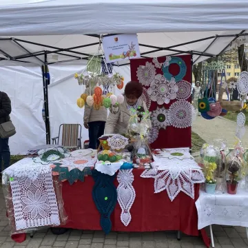 Domowe wypieki, wędliny i ozdoby. Tak wyglądał V powiatowy kiermasz wielkanocny