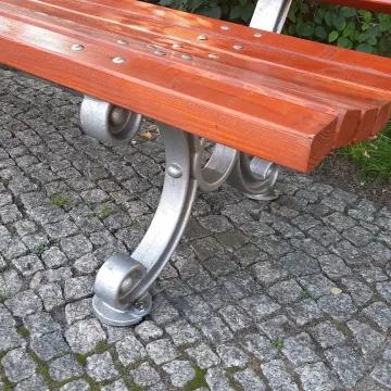 Co z ławkami na placu 3 Maja? Wracają na swoje miejsce