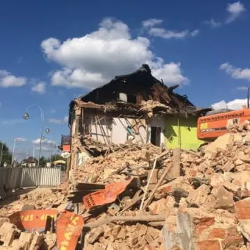 Kamienica przy Reymonta przechodzi do historii 